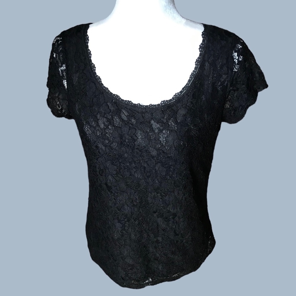 ELLE Black Lace Lined Top W/Cap Sleeves, Med. $16.